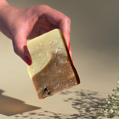savon_visage_aux_clous_de_girofle_peau_imperfection_acne boutons pureté solide